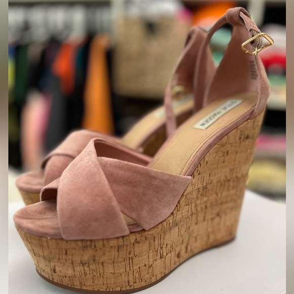 Steve Madden Blush Colored Cork Wedge Sandals - Picture 5 of 8